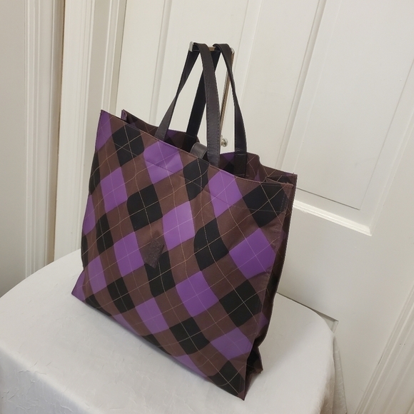Murval Argyle Print Tote & Cosmetic Case - Picture 5 of 8